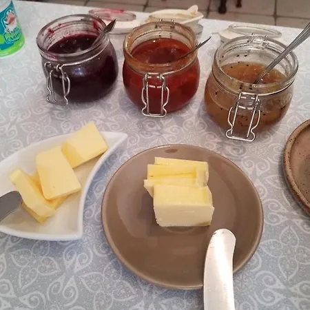 Chateau Besson 3* Desertines (Allier)