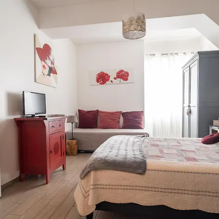 Chateau Besson 3* Desertines (Allier)