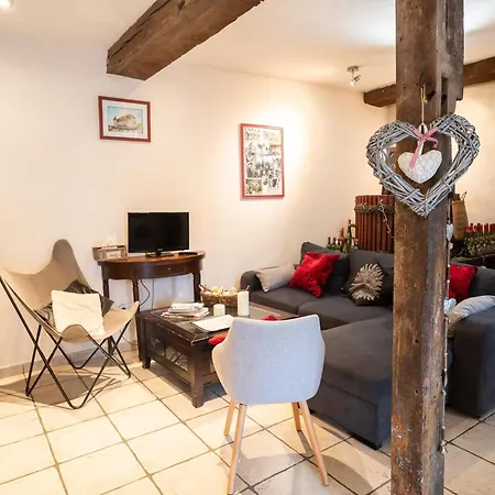Chateau Besson Bed & Breakfast Desertines (Allier)