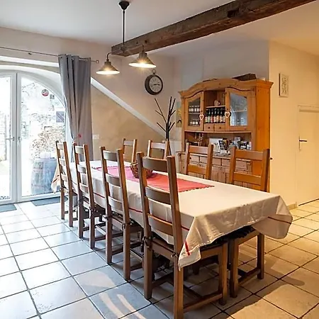 Couette-café Château Besson Desertines (Allier)