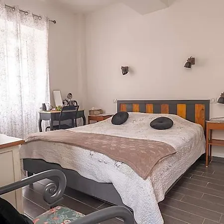 Bed & Breakfast Chateau Besson Desertines (Allier)
