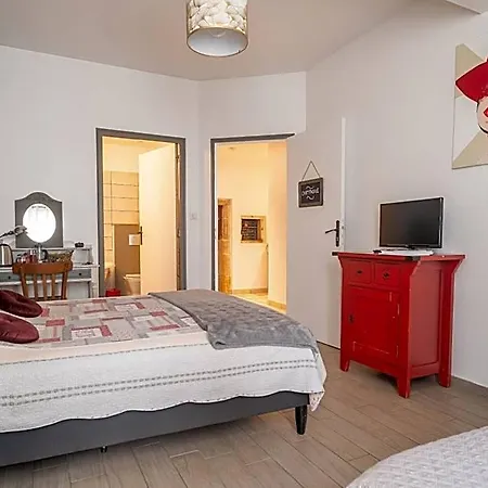 Chateau Besson 3*