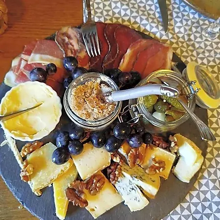 Chateau Besson Bed & Breakfast