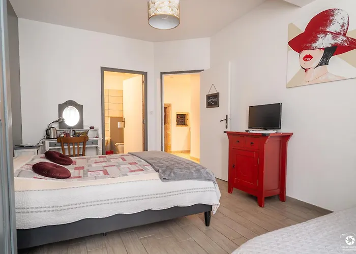 Bed & Breakfast Chateau Besson